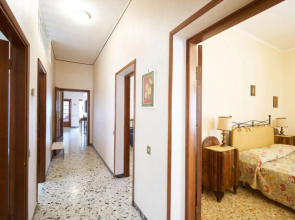 Bright apartment with a beautiful lagoon view.-Mura di Levante
