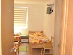 Apartments & Rooms Bojic