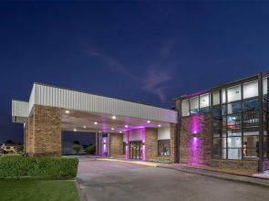 SureStay Plus Hotel by Best Western Greenwood