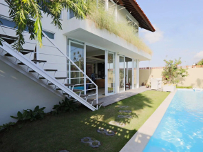 Villa A Villa