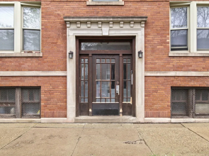 Classy 2BR Spacious Apt in Avondale