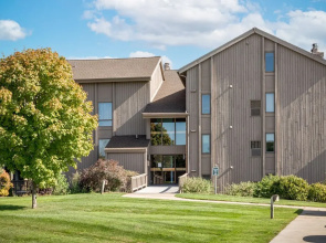 2BDR Loft Suite Golf Course Condo 5549