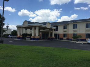 Regency Inn and Suites