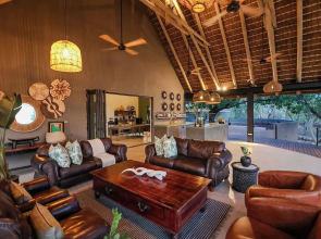 Tomo Safari Lodge