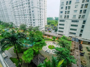 Warm And Cozy 2Br At Green Palace Kalibata Apartment