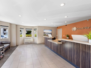 Good Nite Inn - Calabasas