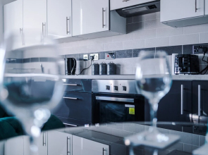 Stylish 2-bed Apartment - City Centre