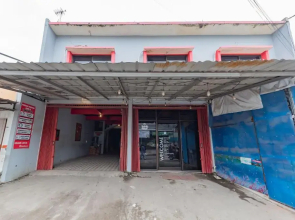 RedDoorz near UNSIKA University Karawang