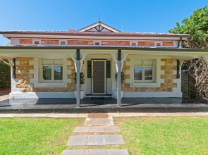 Charming 3BR Sandstone Haven