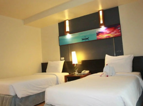 Sunshine Hotel And Residences