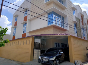 Hotel O Adam Malik Guesthouse Near Stasiun Medan