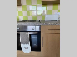 3 Bed Contemporary Crewe apartment