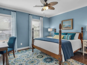 Spacious 3br, Dreamy Backyard, 2 Pools, 6-min Stroll to Beach