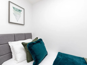 Lark Rise Apartments