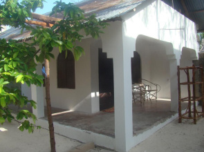 Tabasam Beach Bungalow & Restaurant