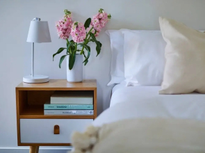 2BR Apt With Yarra River Views & Parking