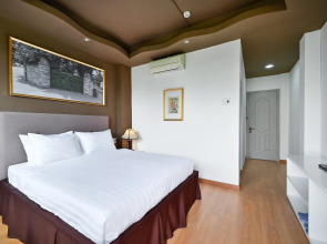 The Noble Swan Wood Park Hotel