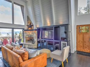 10 Mi to Skiing: Tahoe City A-frame Home