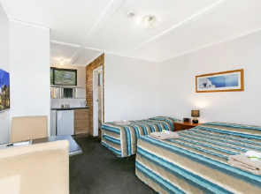 Ocean Crest Motel