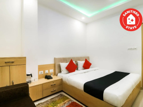 Capital O 61009 Hotel Moti Mahal