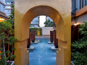 The Grass Serviced Suites by At Mind