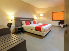 Golden Amoon Resort
