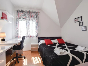 Stunning Home in Dugopolje With Wifi and 4 Bedrooms