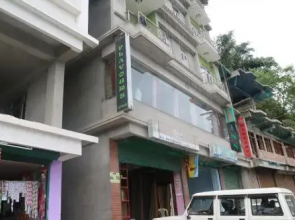 Hotel Flavours Inn