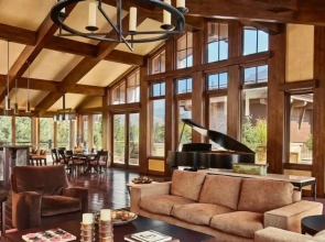 Luxury 3 Bedroom Penthouse at Golden Peak