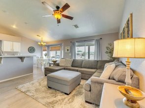 2 Mi to Colorado River Beach: Bullhead City Home
