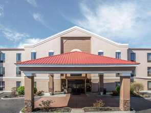 Quality Suites Morristown West