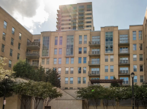 Reverchon Park Apartments by Frontdesk