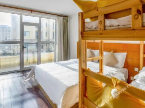 Tang Inn Hot Spring Holiday Hotel