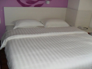 V8 Hotel Xi Cun Branch