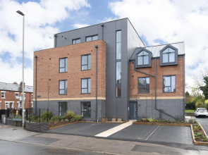 Elliot Oliver - Stylish Loft Style 2 Bedroom Apartment With Parking