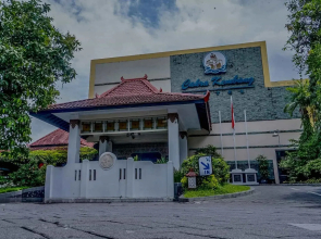 Cakra Kembang Hotel