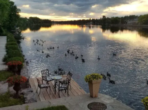 The Water's Edge Inn