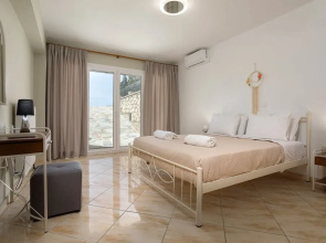 Tumeremos Holiday Apartment 3BR Private BBQ Garden