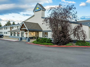 Days Inn by Wyndham Helena