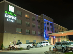Holiday Inn Express & Suites Merrillville by IHG