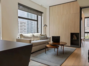 Sosuite Corner 1bed Apt w Roof Deck, Gym, Laundry