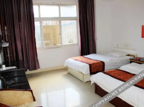 Yinghong Hotel
