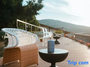 Tengchong Xitang Rehai Sulfur Hot Spring Boutique Lodge