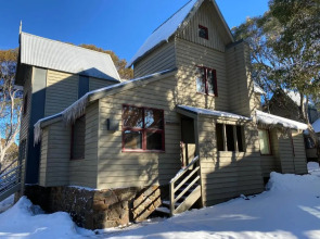 Merrigang Chalet, Dinner Plain