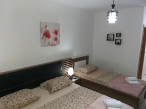 Apartments & Studio Haxhibeti