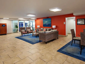 Gulf Shore Condo #311 - 2 Br condo by RedAwning