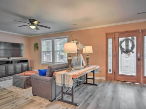 Charming Retreat on 20 Acres w/ Private Lake!