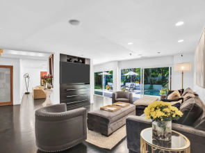 Edwin by Avantstay Hollywood Hills Luxury + Pool