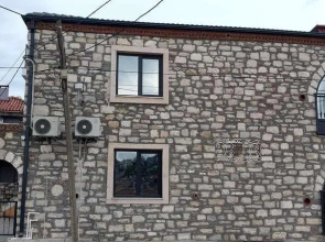 Chakra Vourla Hotel