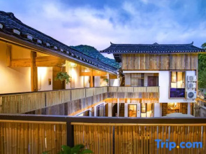 Fanjingshan weijianjingqi homestay